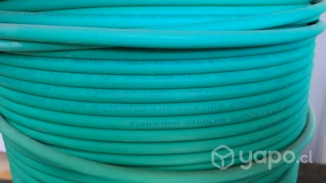 Cable de red cat 6a y otro
