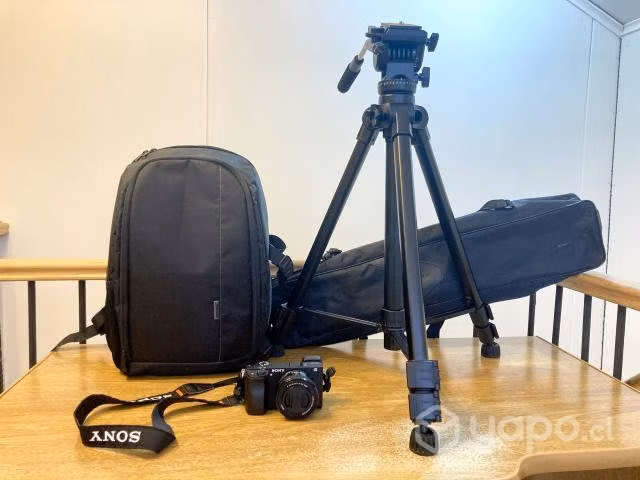 Cámara Sony a6300 4K + Tripode Magnus + Mochila