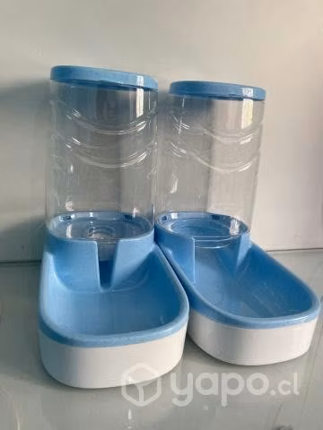 Dispensadores de comida y agua