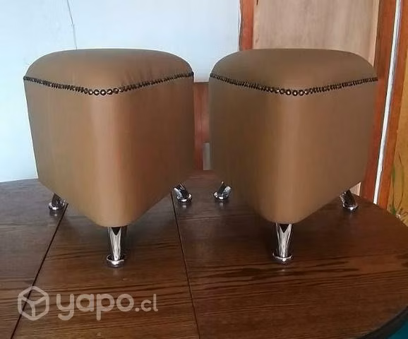 Puff en forma de triángulo