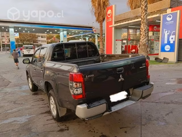 Camioneta Mitsubishi L200 2022