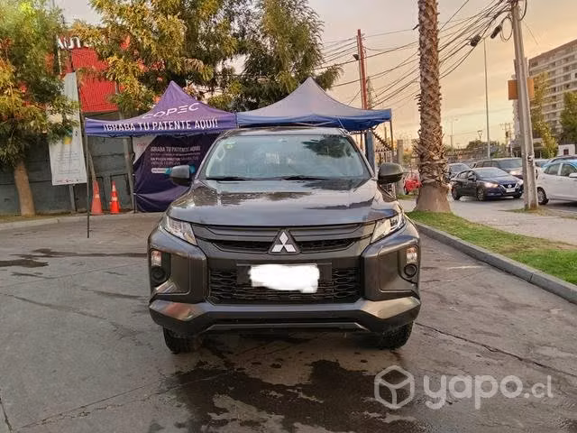 Camioneta Mitsubishi L200 2022