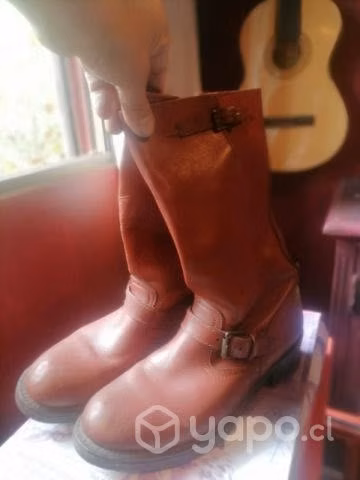 Botas casi nuevas de cuero - Imagen 2
