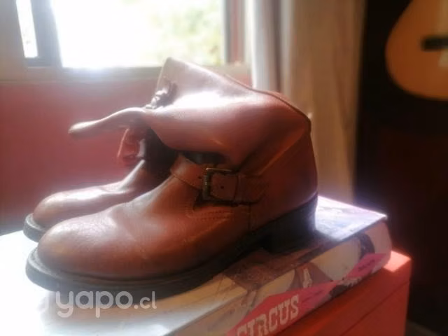 Botas casi nuevas de cuero - Imagen 3