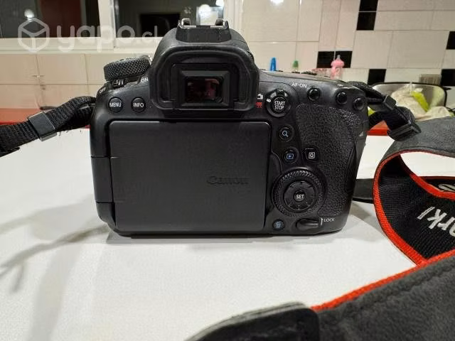 Canon 6D Mark II con Lente 24-105 L