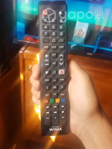 Smart tv 32 como nuevo aun tiene los plasticos