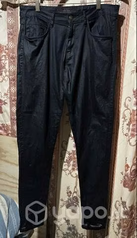 Pantalón negro Zara pitillo