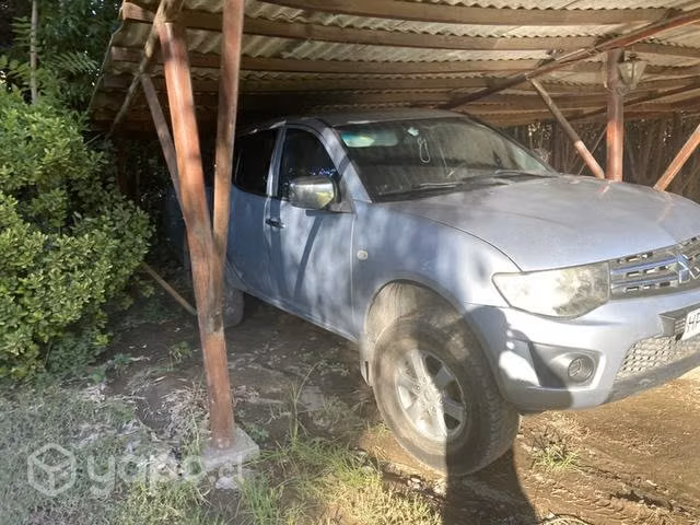 Camioneta Mitsubishi L200, 4x4