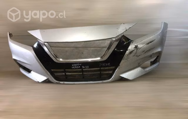 Parachoque delantero Nissan Versa 2020 2022