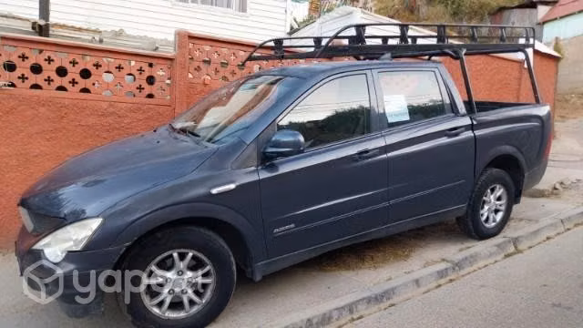 Se vende ssanyong actyon sport 2011