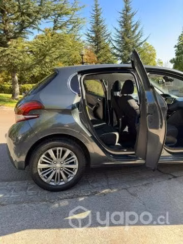 Peugeot 208 2017 - Imagen 4