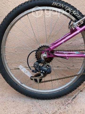 Bicicleta Trek Aro 20 impecable - Imagen 6