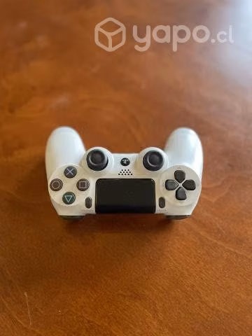 DualShock 4, Controles de PS4
