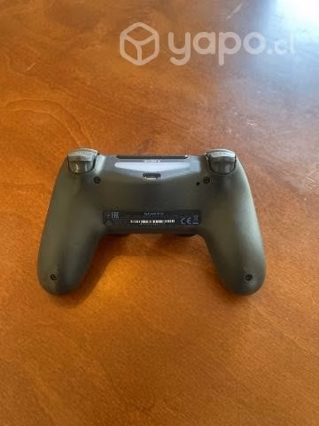 DualShock 4, Controles de PS4
