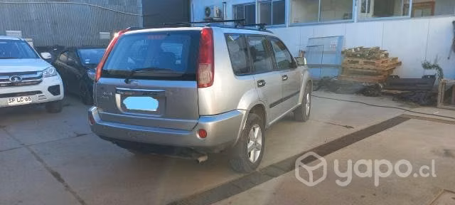 Nissan x-trail 2010