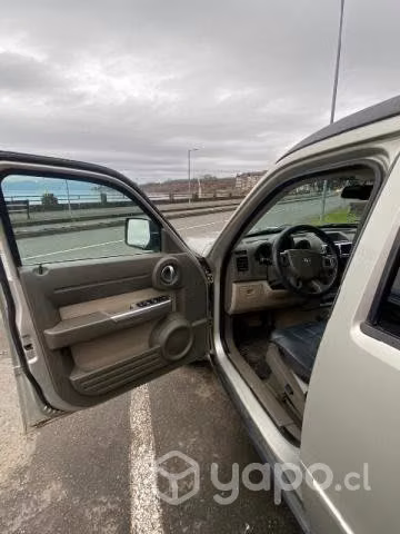 Dodge nitro 3.7 2008