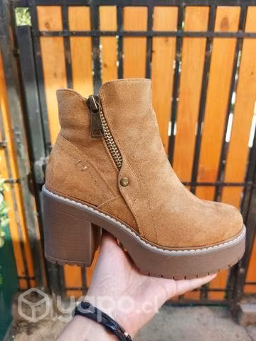 Botines Camel