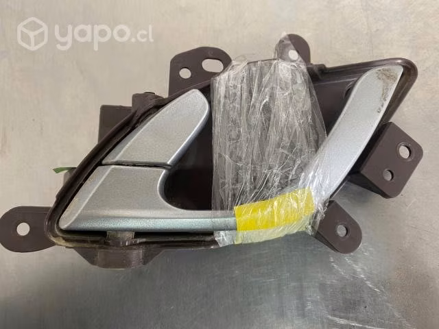 Manilla interior puerta delant Izq XUV500 2015