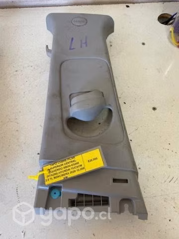 Tapiz cubre pilar central sup izq (HTA298) Tucson