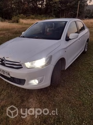 Se vende citroen c elysee 2014 semi full