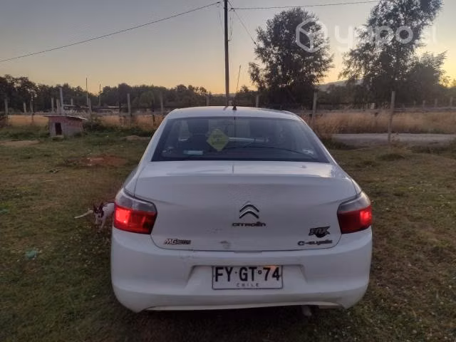 Se vende citroen c elysee 2014 semi full
