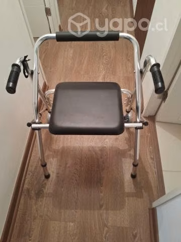 Andador con ruedas y asiento