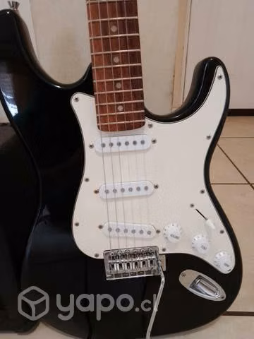 Guitarra Stratocaster + Amplificador Suzuki - Imagen 4