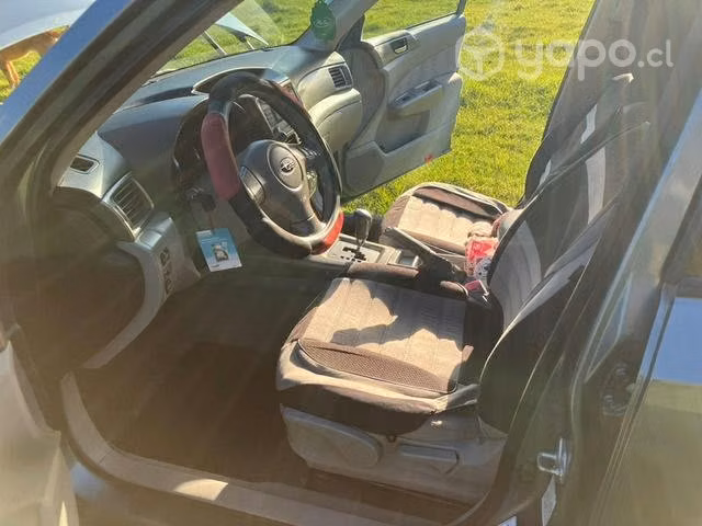 Se vende subaru forester