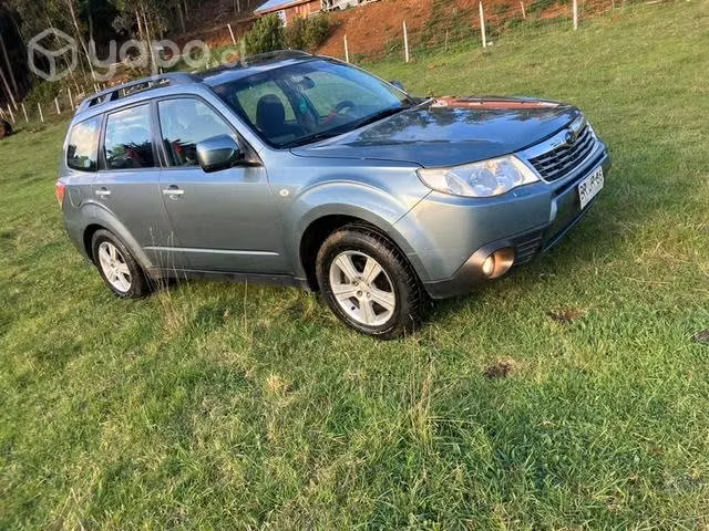 Se vende subaru forester