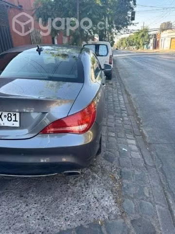 Mercedes Benz cla200
