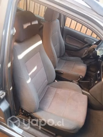 Volkswagen crossover 2005