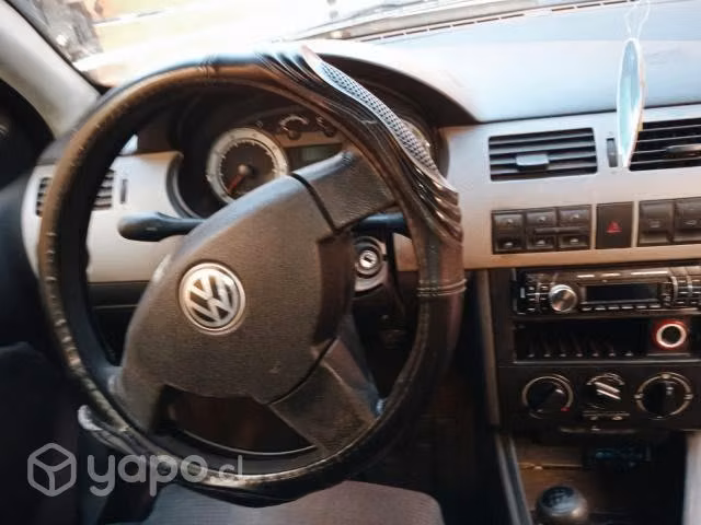Volkswagen crossover 2005