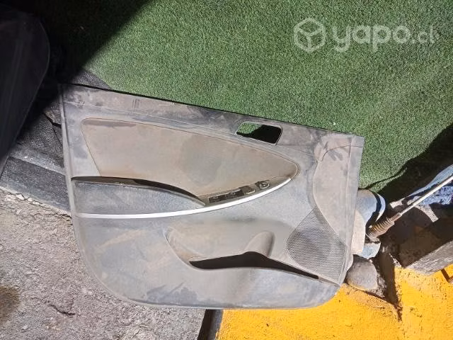 Hyundai accent rb 2015 tapiz puerta chofer teclera