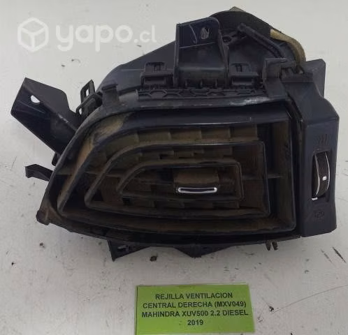 Rejilla Ventilacion Central Der (MXV049) XUV500