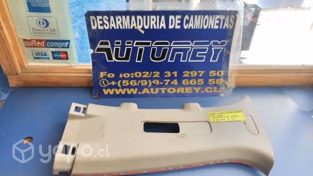 Tapiz cubre pilar central sup izq Maxus T60 2019