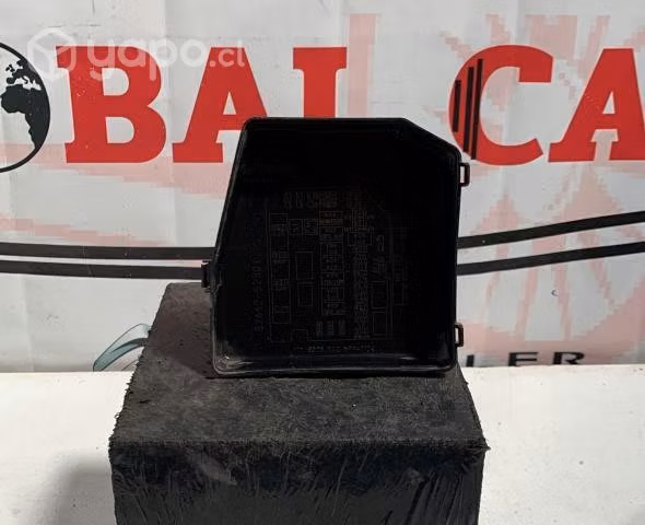 Tapa fusilera TOYOTA YARIS 2014