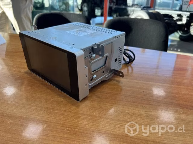 Bisel y radio Mitsubishi L200 - Imagen 2