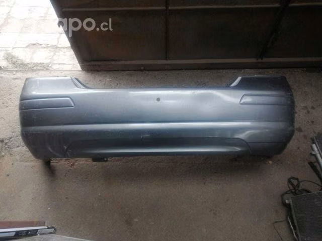 Parachoque trasero nissan tiida original
