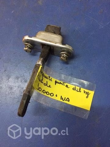 Trinquete puerta del izq Mahindra
