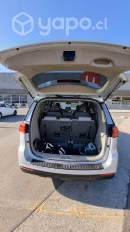 Vendo van kia grand carnival 8 pasajeros - Imagen 6
