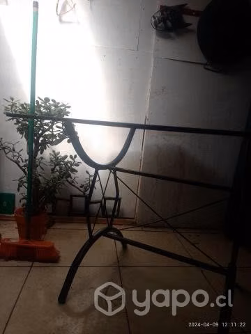 Mesa de vidrio redonda. Wasap