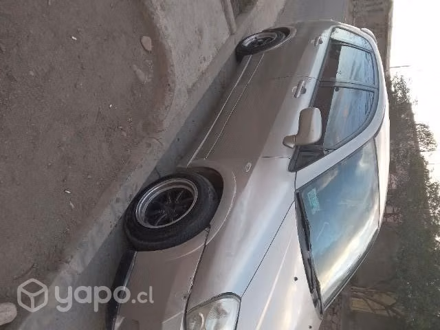 Suzuki aerio año 2005
