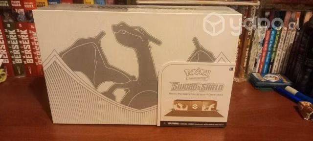 Charizard Ultra Premiun Collection