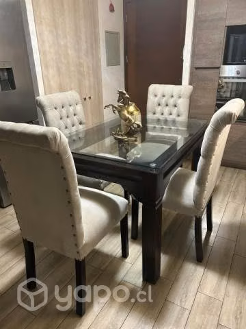 Comedor 4 silla capitones de felpa