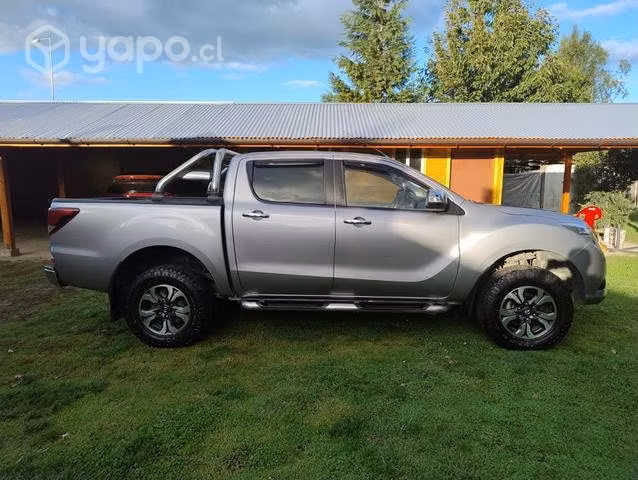 Se vende Mazda BT-50 año 2016 - Imagen 2