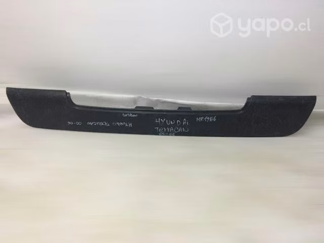 Moldura de portalon hyundai terracan 2000-2006