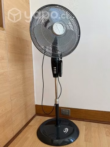 Ventilador de pie, regulable en altura