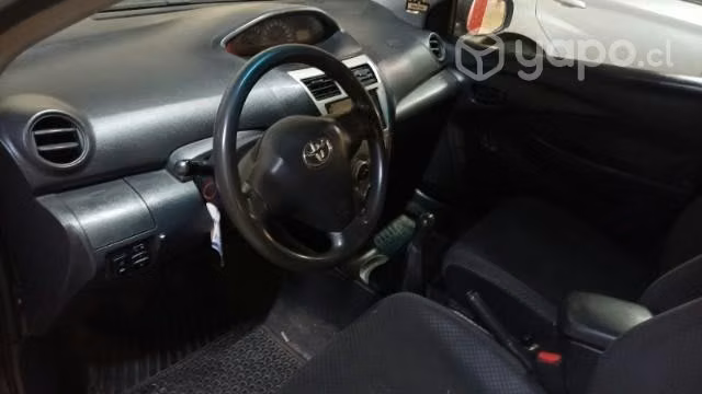 Toyota yaris 2007