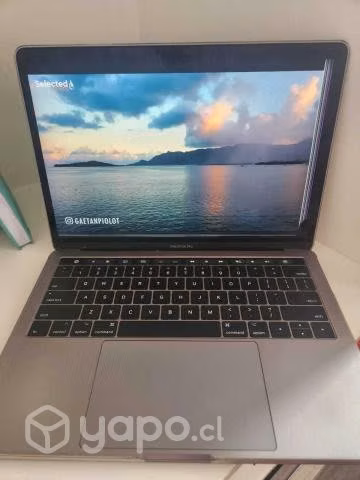 MacBook Pro (13-inch, 2017, Four Thunderbolt 3 Por