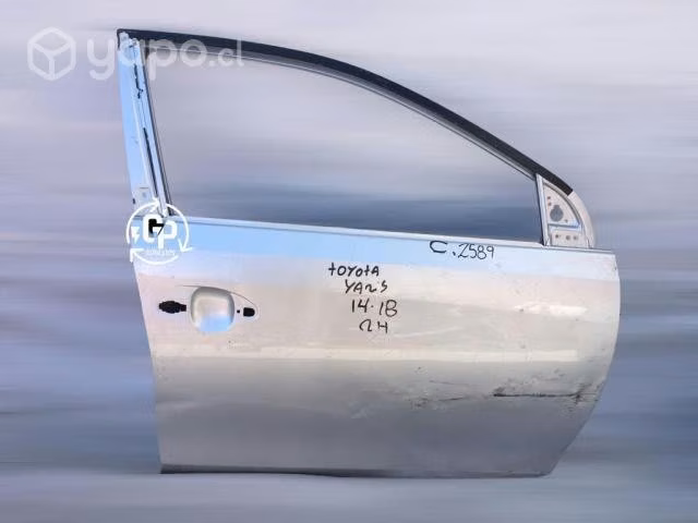 Puerta delantera rh toyota yaris 2014-2018